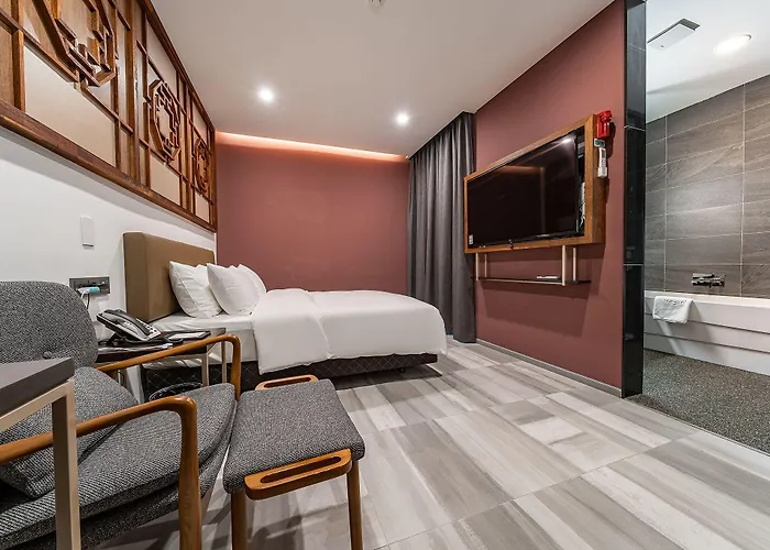 Ru136 Hotel 2*